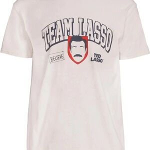 Ted Lasso ~ Team Lasso
Graphic ~ 2XL ~ Short Sleeve ~ Mineral Wash T-Shirt